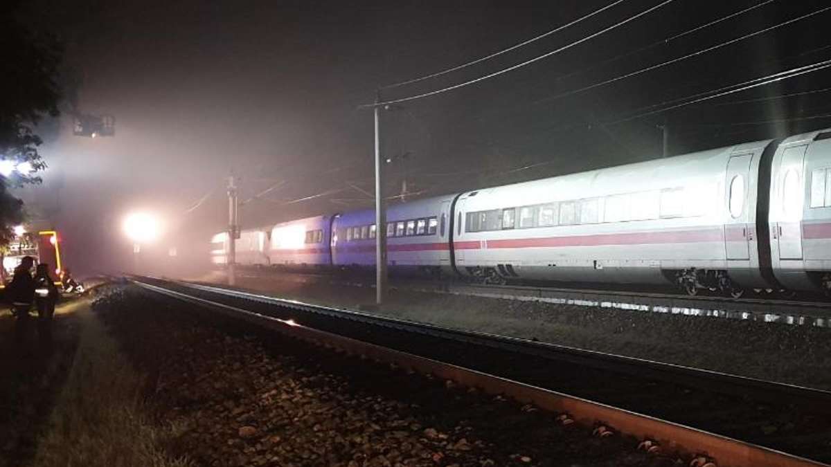 Fahrt von Berlin nach Köln: ICE steht stundenlang auf der Strecke - Fahrgäste evakuiert