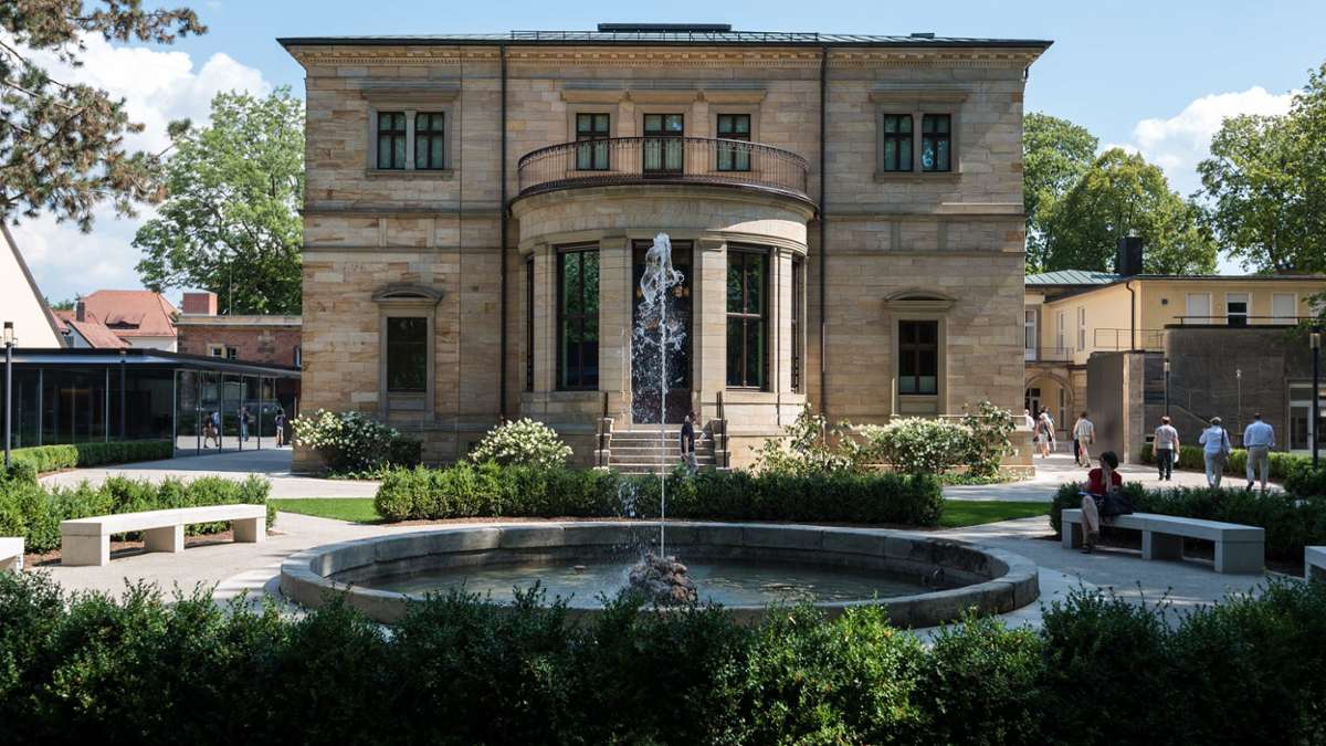 Feuilleton: Richard Wagner Museum präsentiert Partitur-Handschrift des Lohengrin