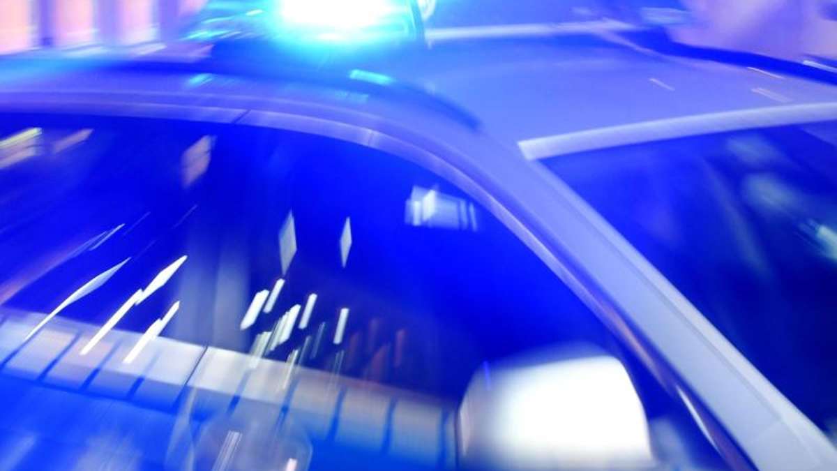 Lichtenfels: 20-jähriger Autofahrer rammt Hauswand