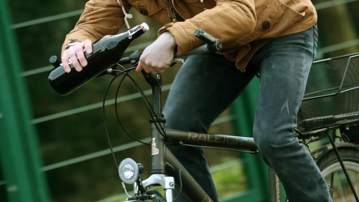 Stark betrunken: Kleine Radtour mit gestohlenem Fahrrad