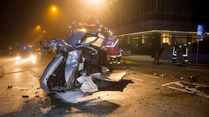 Coburg: Unfall vor dem Bahnhofsgebäude