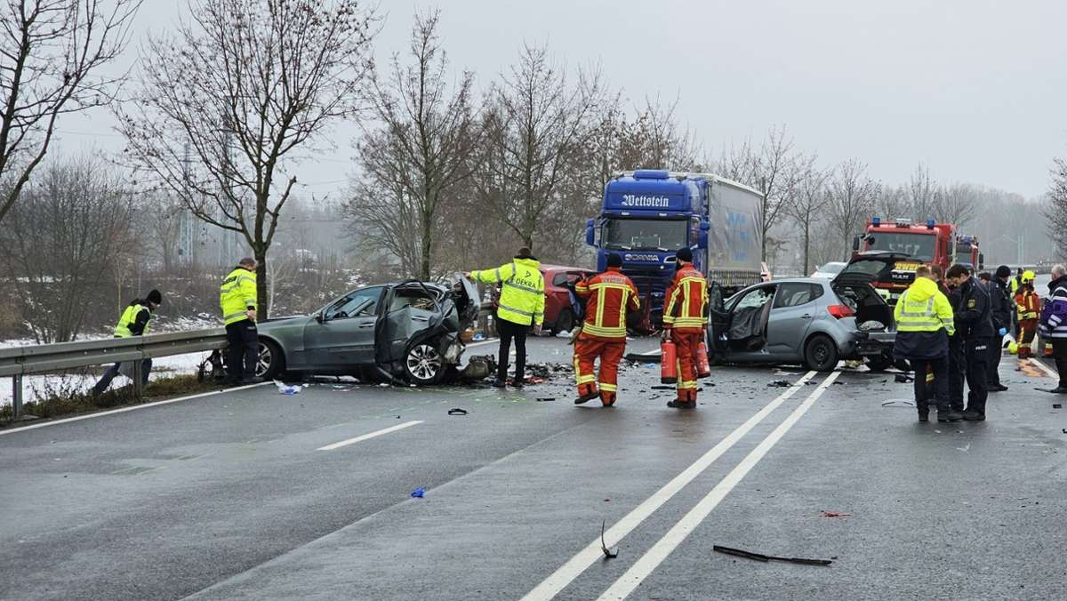 Nach tödlichem Unfall bei Eilenburg: Polizei ermittelt  gegen 18-jährigen Autofahrer