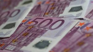 Geldwäscheverdacht: Polizisten entdecken 100.000 Euro an A9