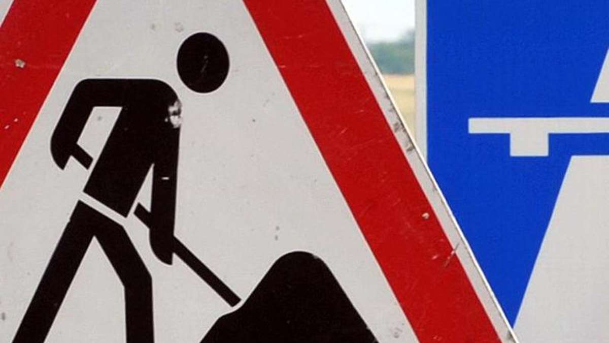 Oberfranken: LKW-Fahrer kracht ungebremst in Warnleitanhänger