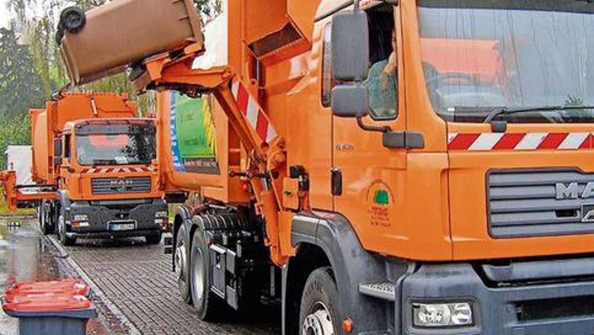 Lichtenfels: Auto fährt gegen Wagen der Müllabfuhr