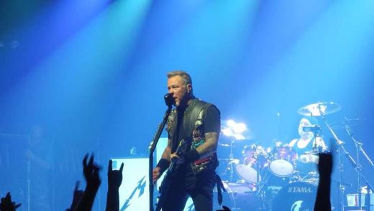 Feuilleton: Metallica spielen überraschen New York City