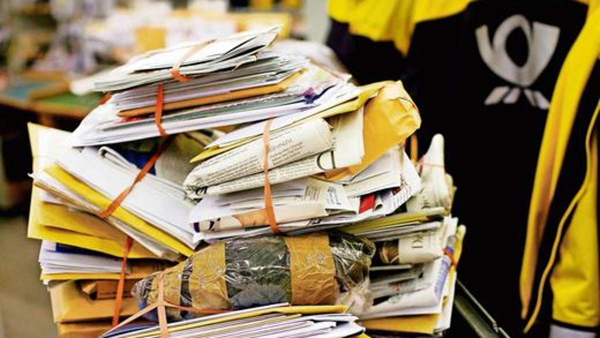 Länderspiegel: Postbeamter stiehlt Bargeld aus Briefen
