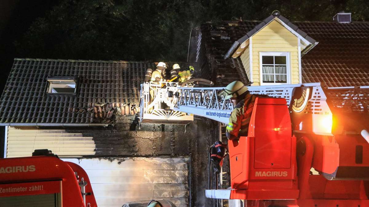 Weismain: Brand Einfamilienhaus: Drei Blondinen als Zeugen gesucht