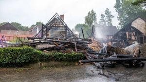 Bad Rodach: Scheunenbrand greift auf Wohnhaus über