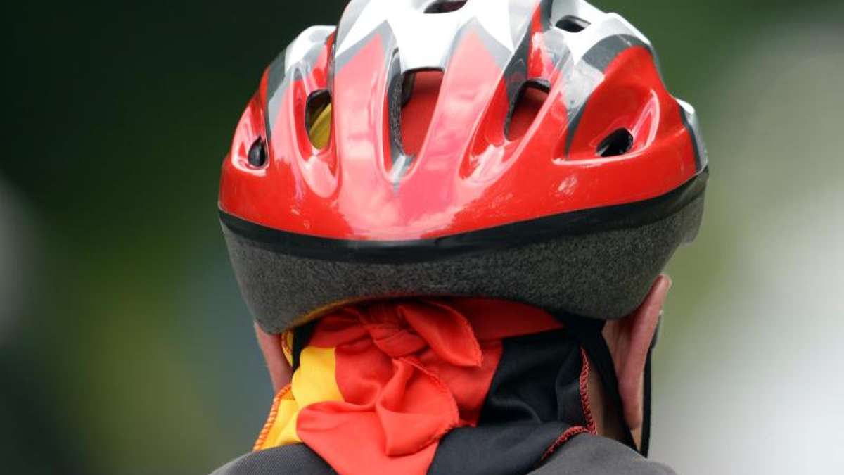 Bad Staffelstein: Stoppschild ignoriert: Radfahrer prallt mit Auto zusammen
