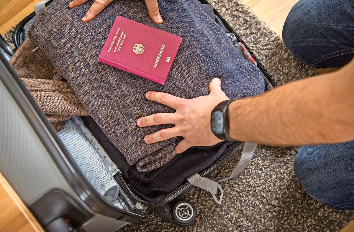 Für manche Auslandsreisen braucht man den Reisepass. Vor dem Sommer dauern Anträge länger. Foto: picture alliance//Christin Klose