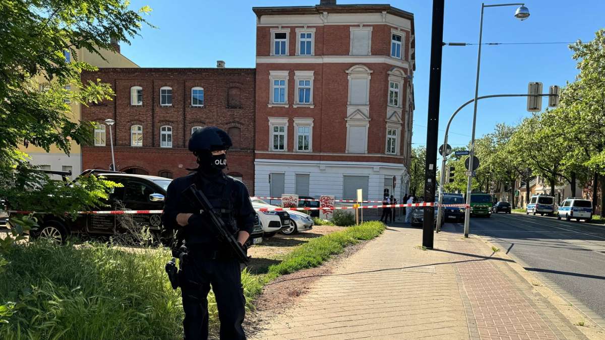 Sachsen-Anhalt: Frau in Magdeburg angeschossen - Täter weiter flüchtig