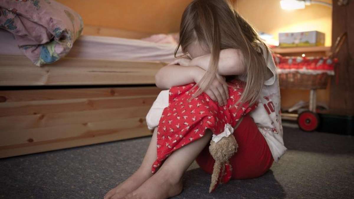 Coburg: Schwere Vorwürfe: Mutter soll Kind mit Gürtel verprügelt haben