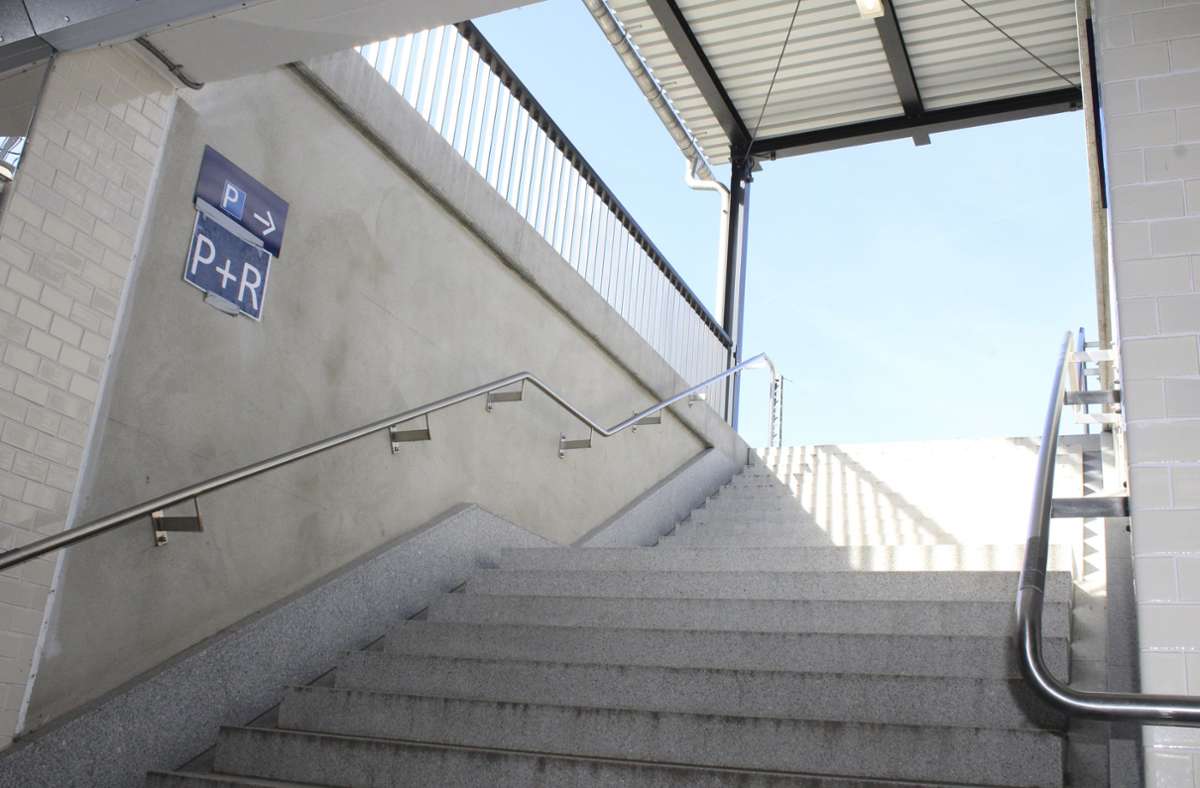 Der Zugang vom Park and Ride Parkplatz zur Unterführung im Bahnhof. Foto: NP/Andreas Wolf