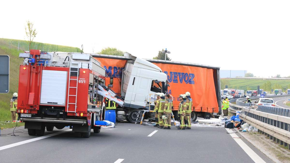 Coburg: Zwei Schwerverletzte bei Unfall auf Autobahn 73