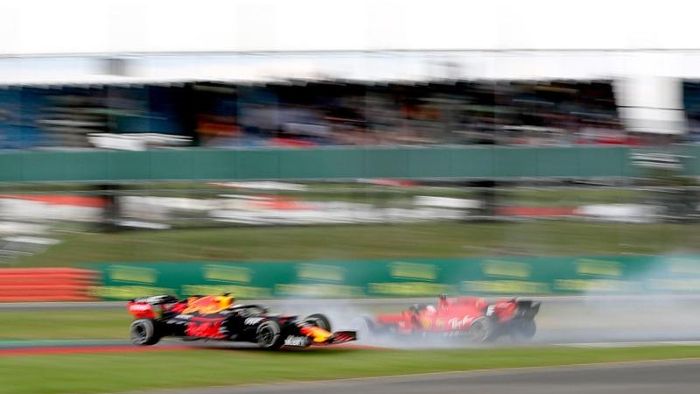 Vettel-Tiefpunkt nach Brachial-Manöver - Hamilton gewinnt