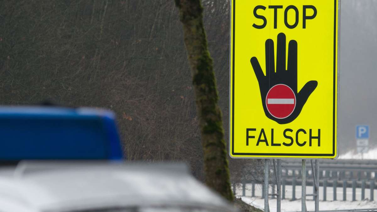 Polizei sucht Zeugen: Falschfahrer auf der A73 in Richtung Suhl
