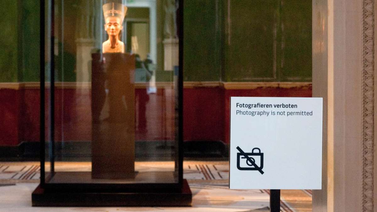 Feuilleton: Was steckt hinter dem Fotoverbot im Museum?