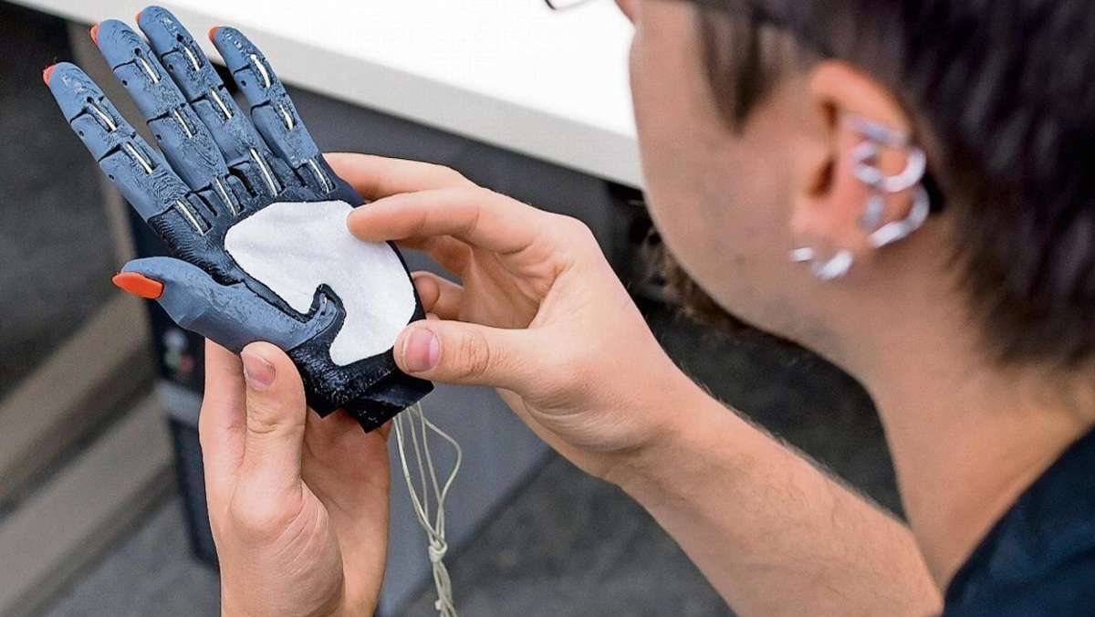 Coburg: Hand aus dem 3D-Drucker besteht Dauertest