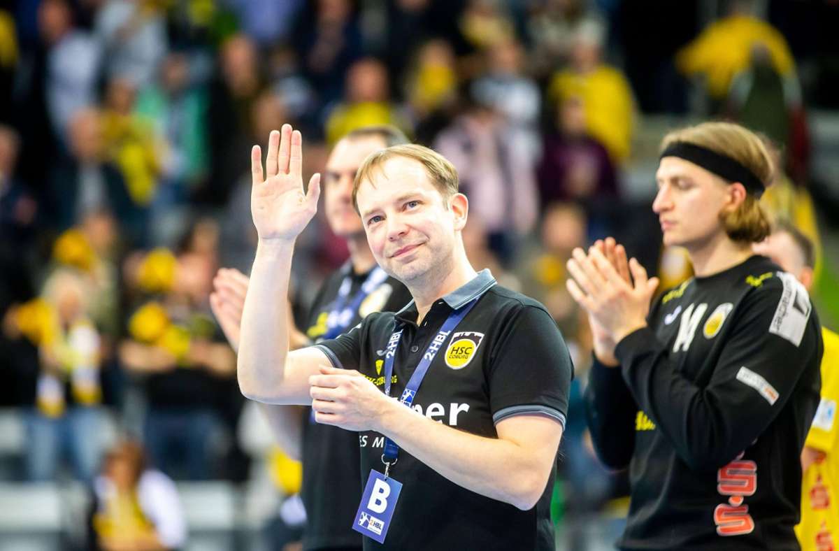 Trainer, Geschäftsführer oder weiter beides? HSC-Macher Jan Gorr lässt sich nicht in die Karten blicken, wie er seine Zukunft beim Handball-Zweitligisten sieht. Foto: Frank Wunderatsch