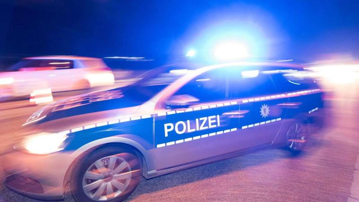 Hof: Paar rastet aus: Frau will Polizisten Geschlechtsteil zeigen