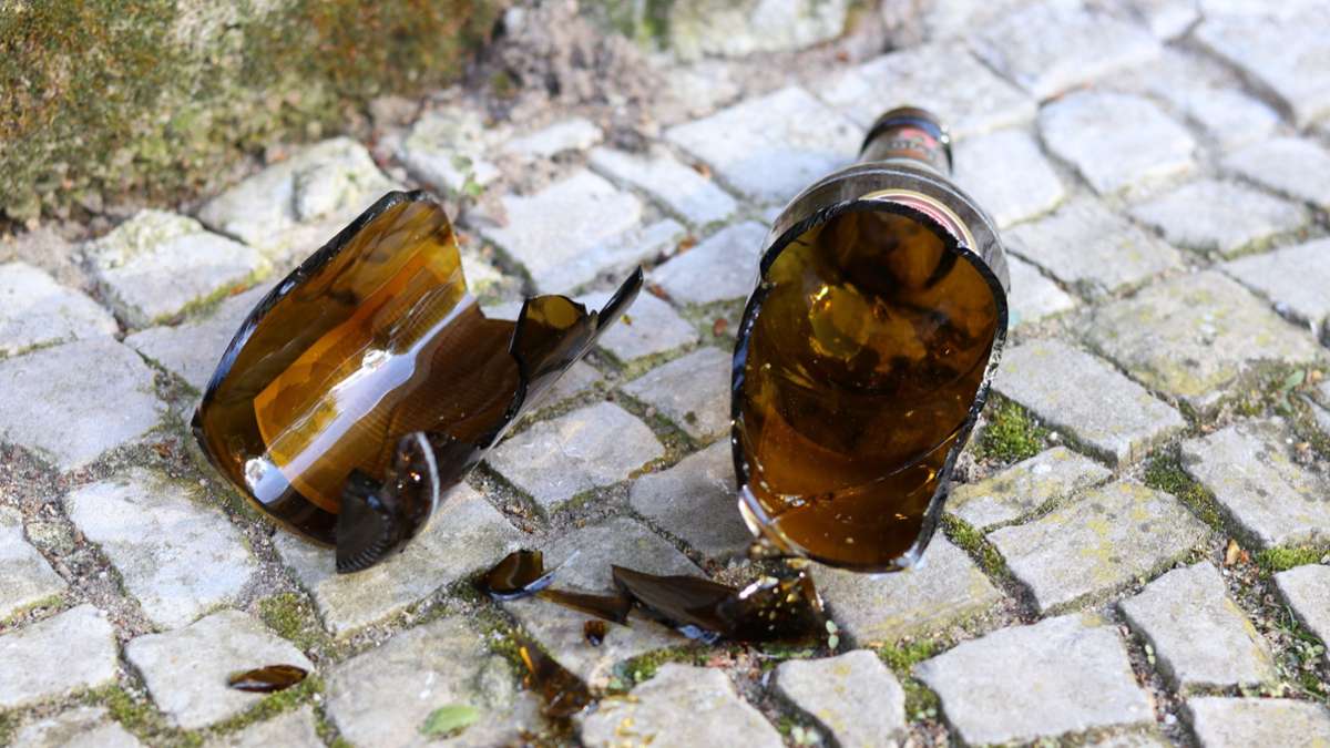 19-Jähriger vor Gericht: Bierflasche auf dem Kopf zertrümmert