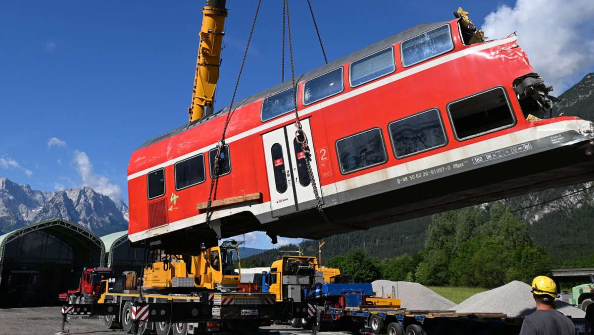Nach Zugunglück bei Garmisch-Partenkirchen: Schienen und Fahrgestelle im Fokus der Ermittler