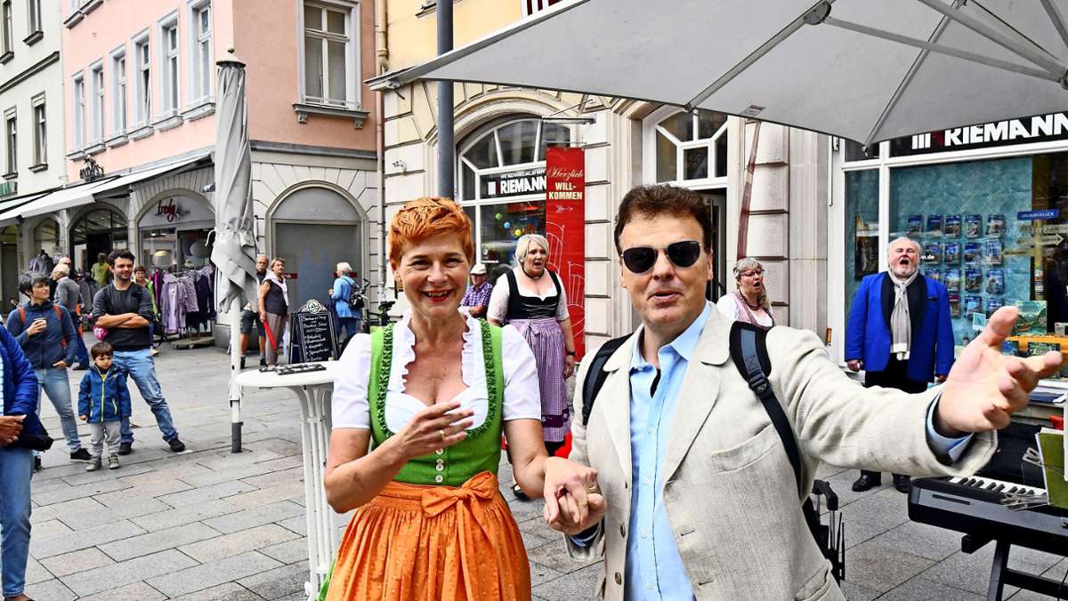 Sommeroperette Heldritt: Darsteller entern Coburger Innenstadt