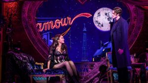 Knallbunt und schamlos poppig: «Moulin Rouge» startet am Broadway