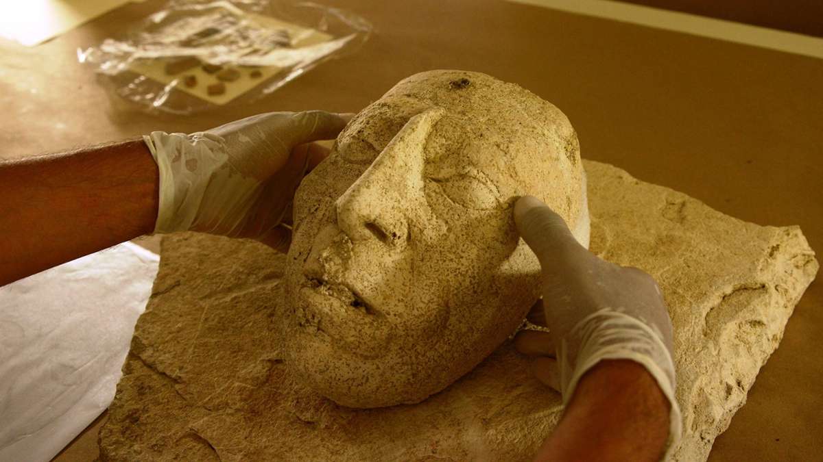 Feuilleton: Archäologen entdecken mögliches Porträt von Maya-Herrscher