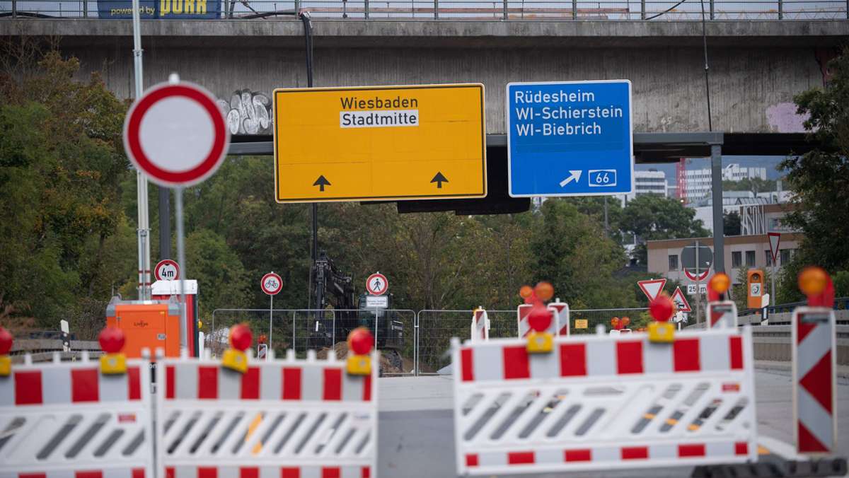 Livestream aus Wiesbaden: Marode Autobahnbrücke   soll gesprengt werden