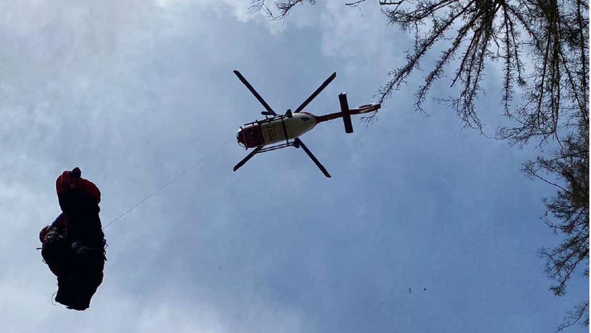 Mit Helikopter: Rettungseinsatz in luftiger Höhe