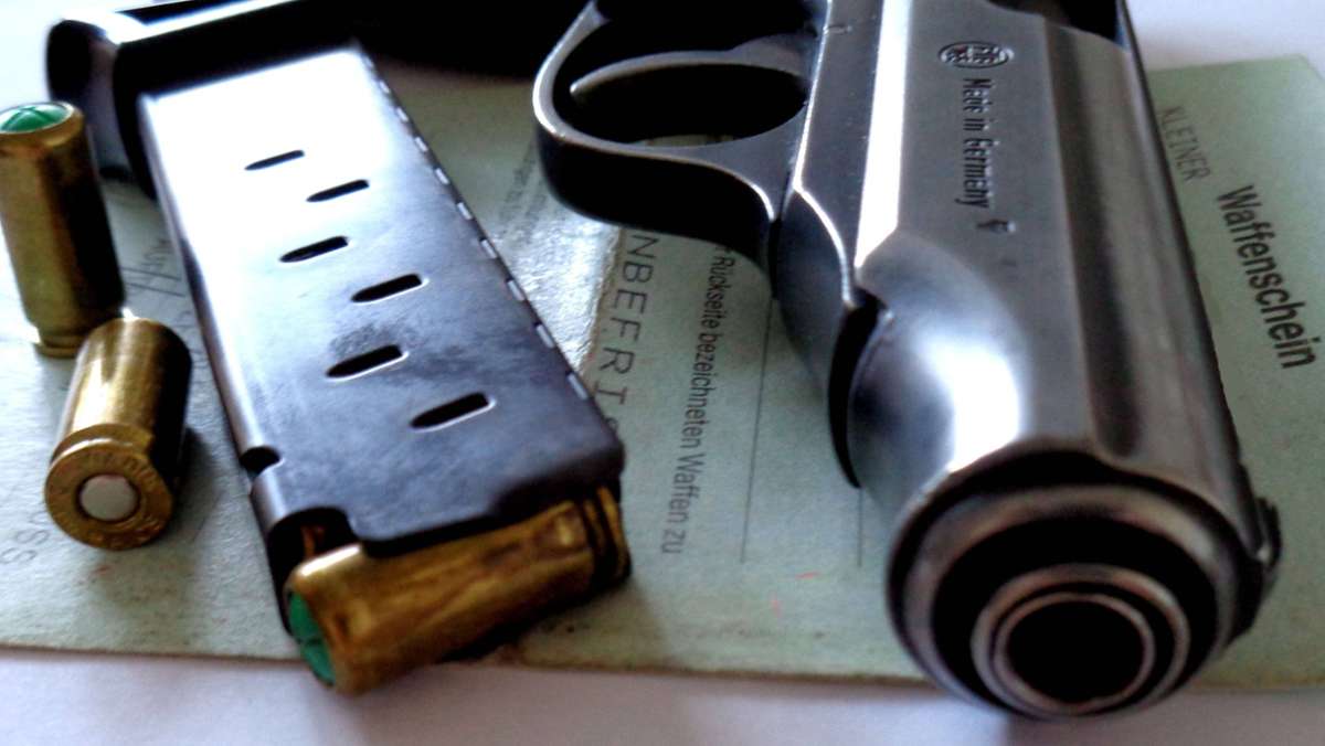 Weidhausen bei Coburg: Jugendliche mit Waffe bedroht