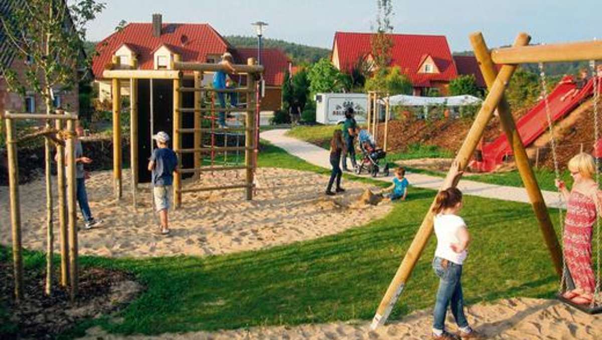 Hassberge: Kinder erobern den neuen Spielplatz