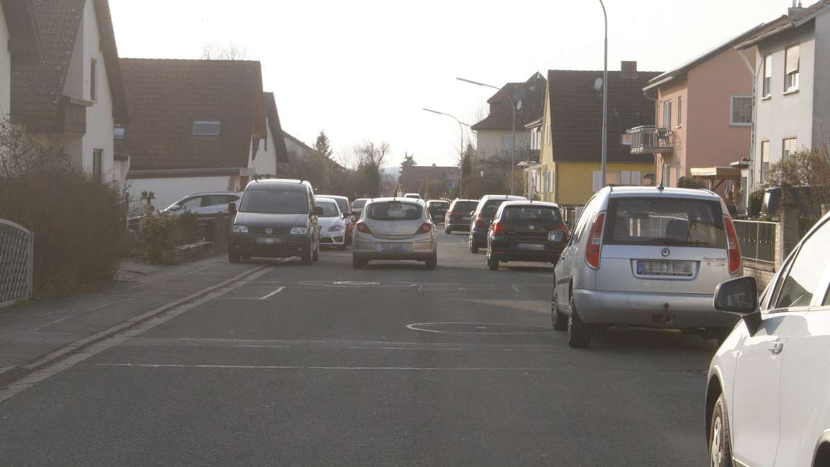 Bad Rodacher  Saarstraße: Jeder parkt wie er will