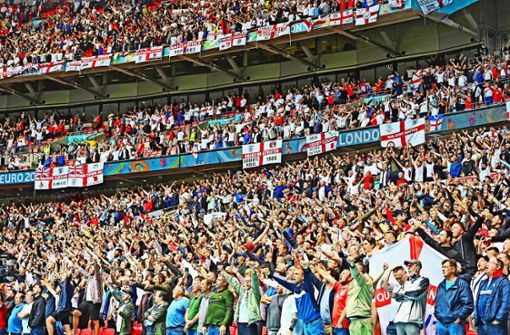Das Wembley-Stadion in London wird bei den Halbfinals und dem Endspiel diese Woche sogar noch voller sein als hier im Achtelfinale. Foto: Sven Simon/Frank Hoermann/Imago