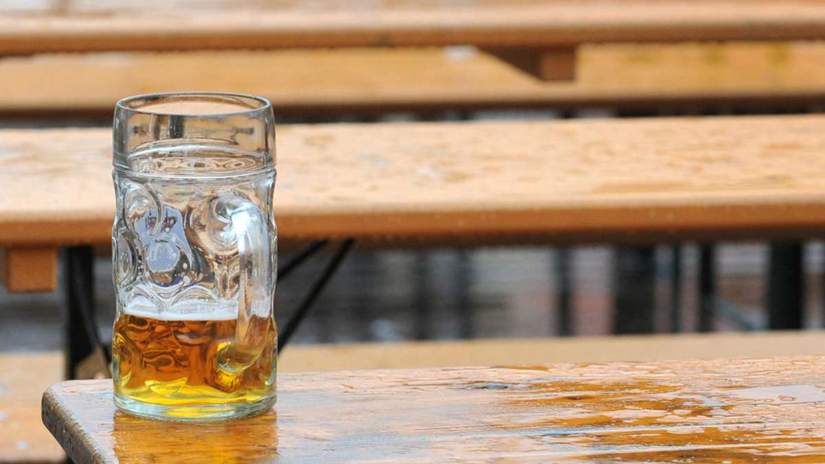 Bad Staffelstein: Schlag mit Bierkrug: zwei Männer verletzt