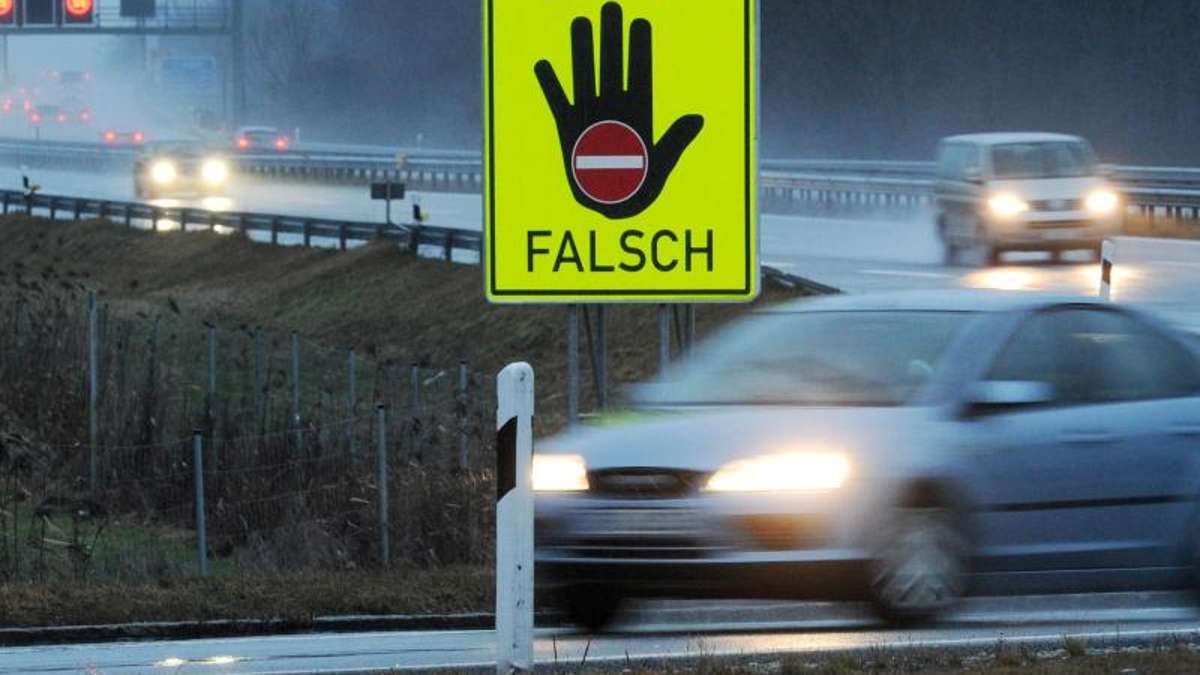 Ebersdorf: 76-jähriger Falschfahrer wendet auf der A73