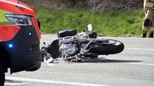 Motorradfahrer stirbt bei schwerem Unfall