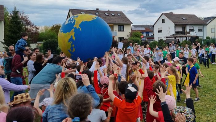 Umweltschule in Dörfles zeigt, was sie kann: Mit vollem Einsatz für eine bessere Welt