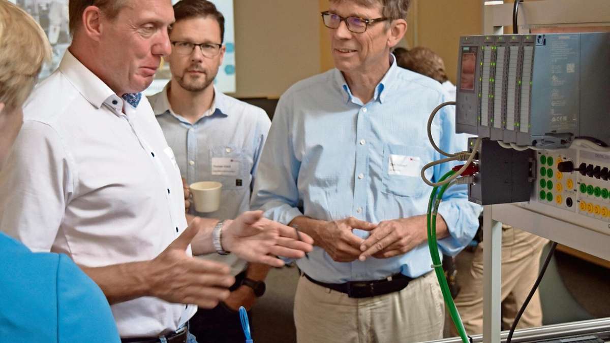 Kronach: Berufsschule stellt neue Maschinen vor