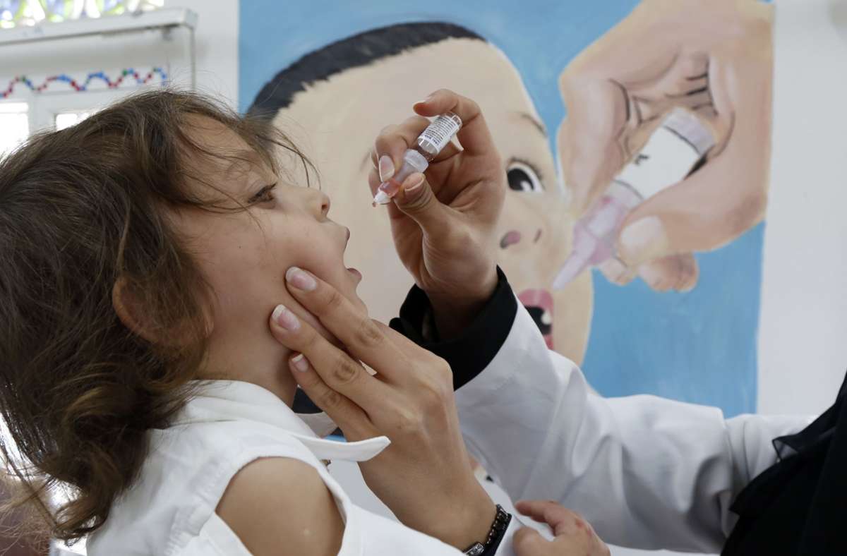„Schluckimpfung ist süß – Kinderlähmung ist grausam“ hieß es einst in einer Impfkampagne gegen Polio. Ein Heilmittel gibt es bis heute nicht. An der Ausrottung wirkt auch seit vielen Jahren der Heubacher Epidemiologe Rudolf Tangermann mit. „Schluckimpfung ist süß – Kinderlähmung ist grausam“ hieß es einst in einer Impfkampagne