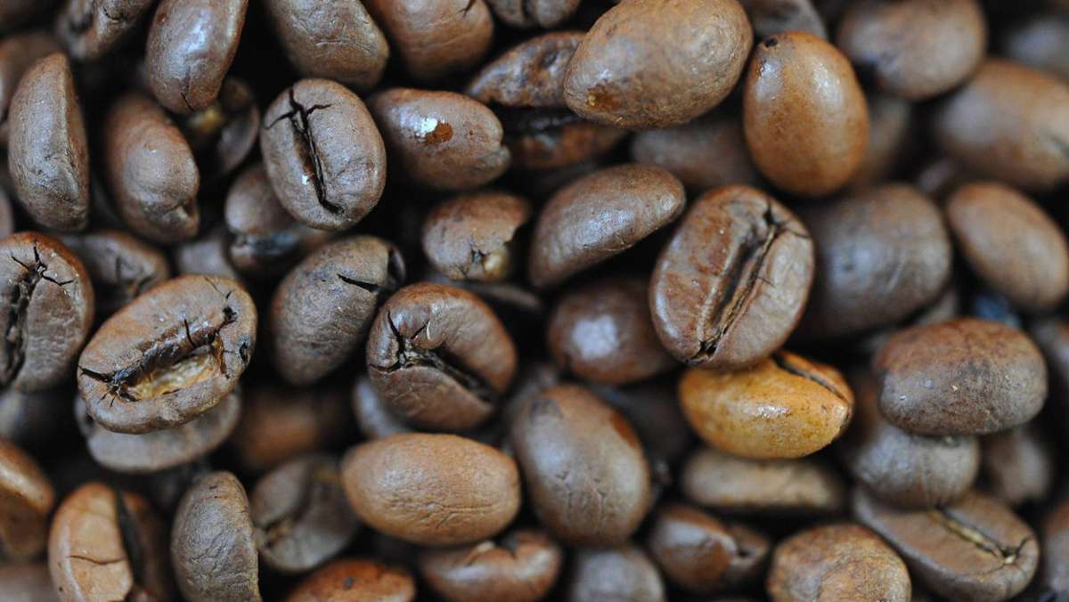 Kronach: Unbekannter stiehlt 43 Kaffee- und 41 Pistazienpackungen aus Supermarkt