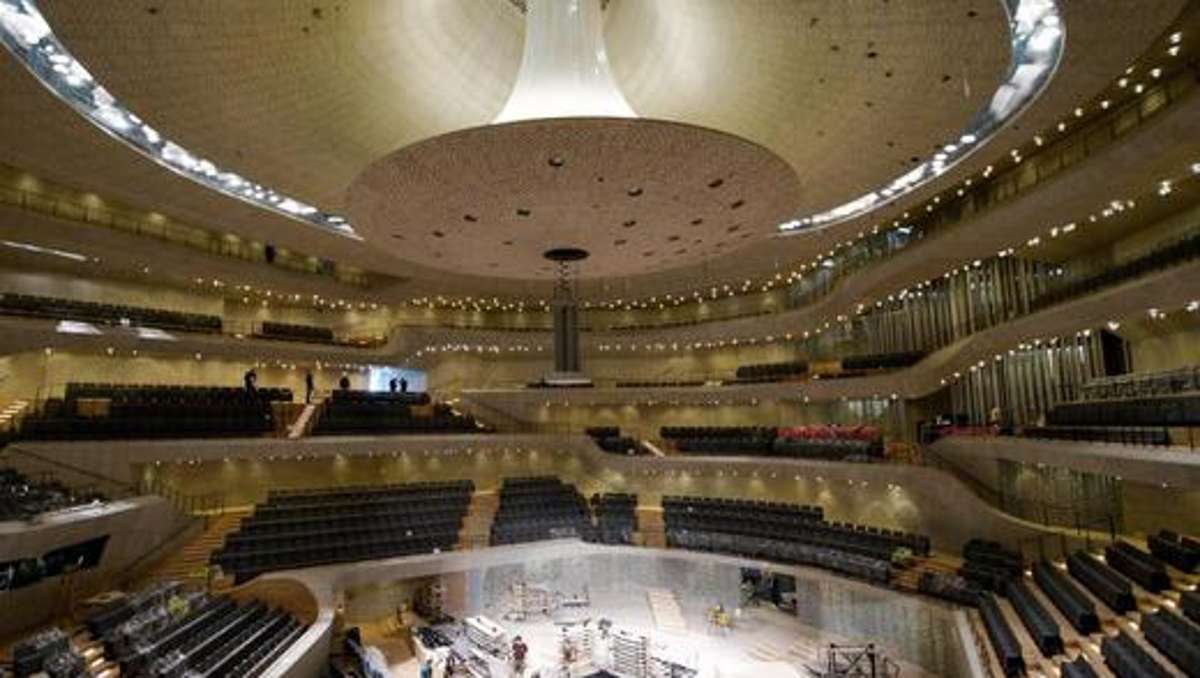 Feuilleton: Endspurt beim Bau der Elbphilharmonie - Der Konzertsaal erklingt