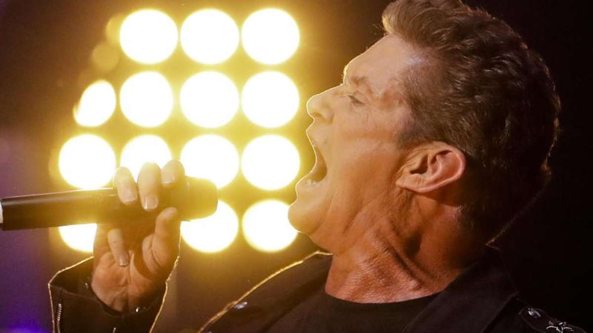 Feuilleton: Wenn Rocker den Limbo tanzen: David Hasselhoff startet Tour in Berlin