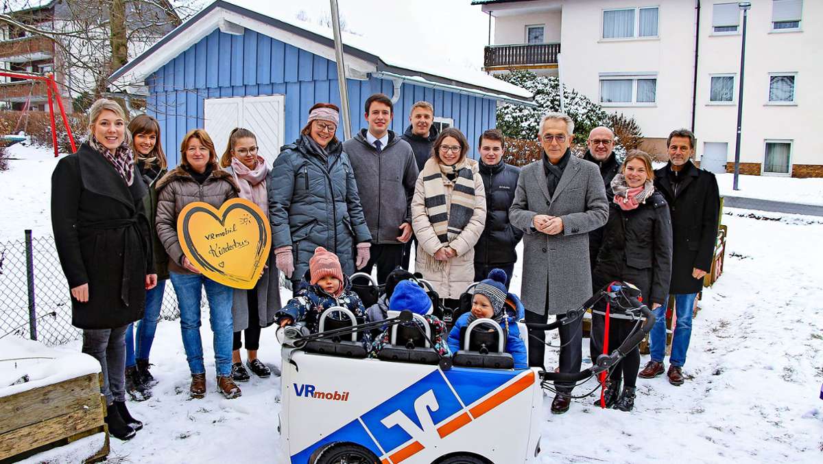 Windheim: Elektrischer Kinderbus macht Kita mobil