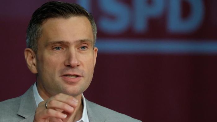 Sachsens SPD-Chef bekommt Paket mit Sturmgewehr-Nachbau