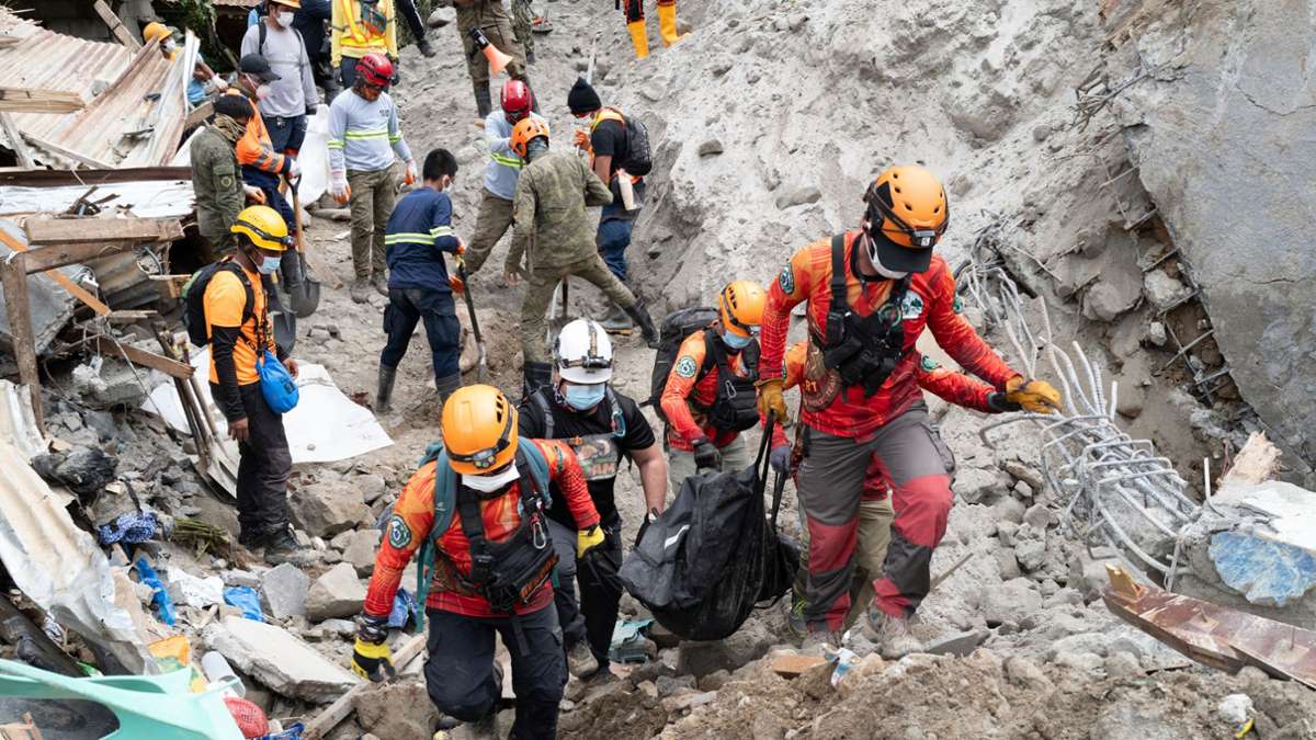 Notfälle: Mindestens 37 Tote nach Erdrutsch auf den Philippinen