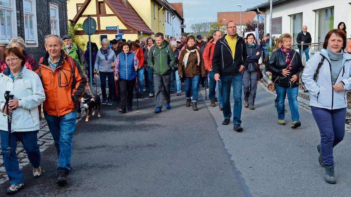 Rodachtal/Streufdorf: Eine Wandergruppe aus Ost und West