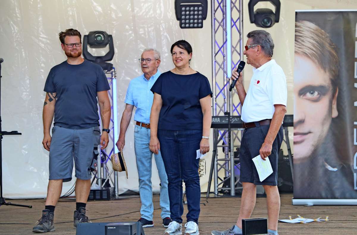 Bei der Eröffnung (von links): Philipp Kober, Manfred Raum, Angela Hofmann und Gerhard Burkert-Mazur.